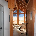 Crystal Hotel 3*