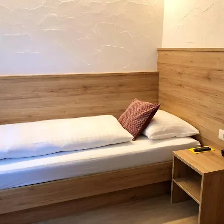 Hotel Crystal 3*