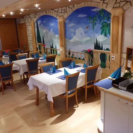 水晶酒店
